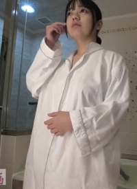 (2)≪潮水狂喷！H杯乳神≫比脸还大的巨乳疯狂摇晃！2.5次元淫荡身材，超紧小穴被生插入➡大量中出！FC2PPV-4765775